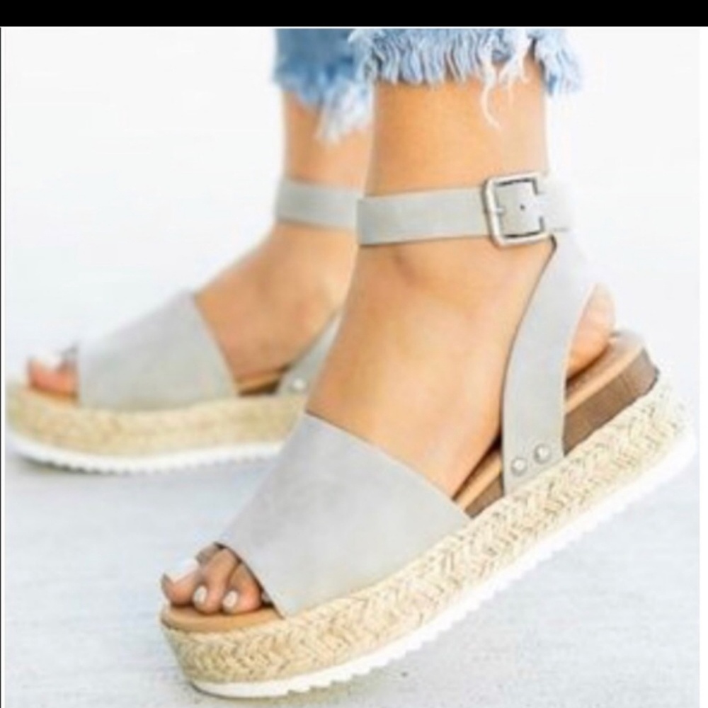 ♥️Gray Espadrilla Wedge Sandals... Sale!!